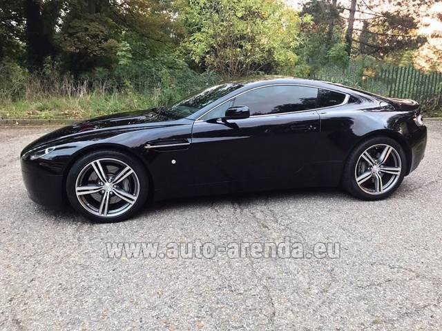 Rental Aston Martin Vantage 4.7 436 CV in The Czech Republic