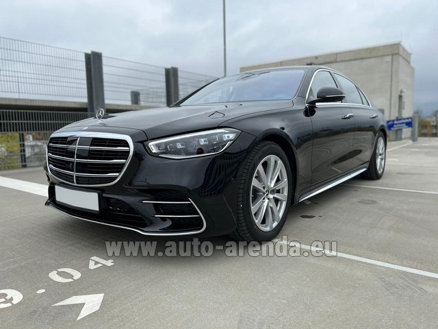 Rental Mercedes-Benz S 450 Long 4Matic AMG equipment in Brno