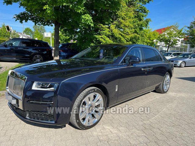 Rental Rolls-Royce GHOST Long in Prague Airport