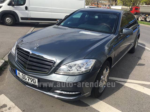 Transfer from Brno to Munich Airport General Aviation Terminal GAT by Mercedes S 600 Long B6 B7 GUARD 4MATIC car