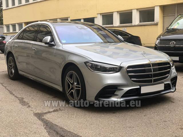 Transfer from Brno to Munich Airport by Mercedes S400 Long 4MATIC AMG equipment car