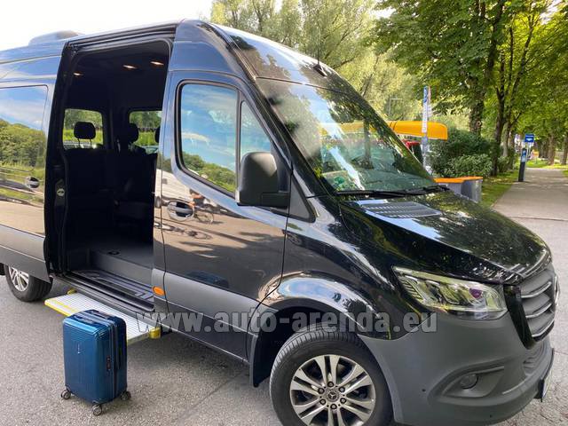 Transfer from Karlovy Vary to Munich by Mercedes-Benz Sprinter (8 passengers) car